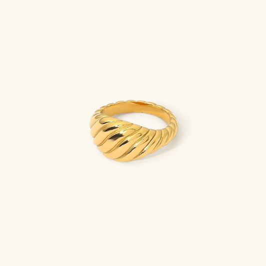 Mia Gold Croissant Ring