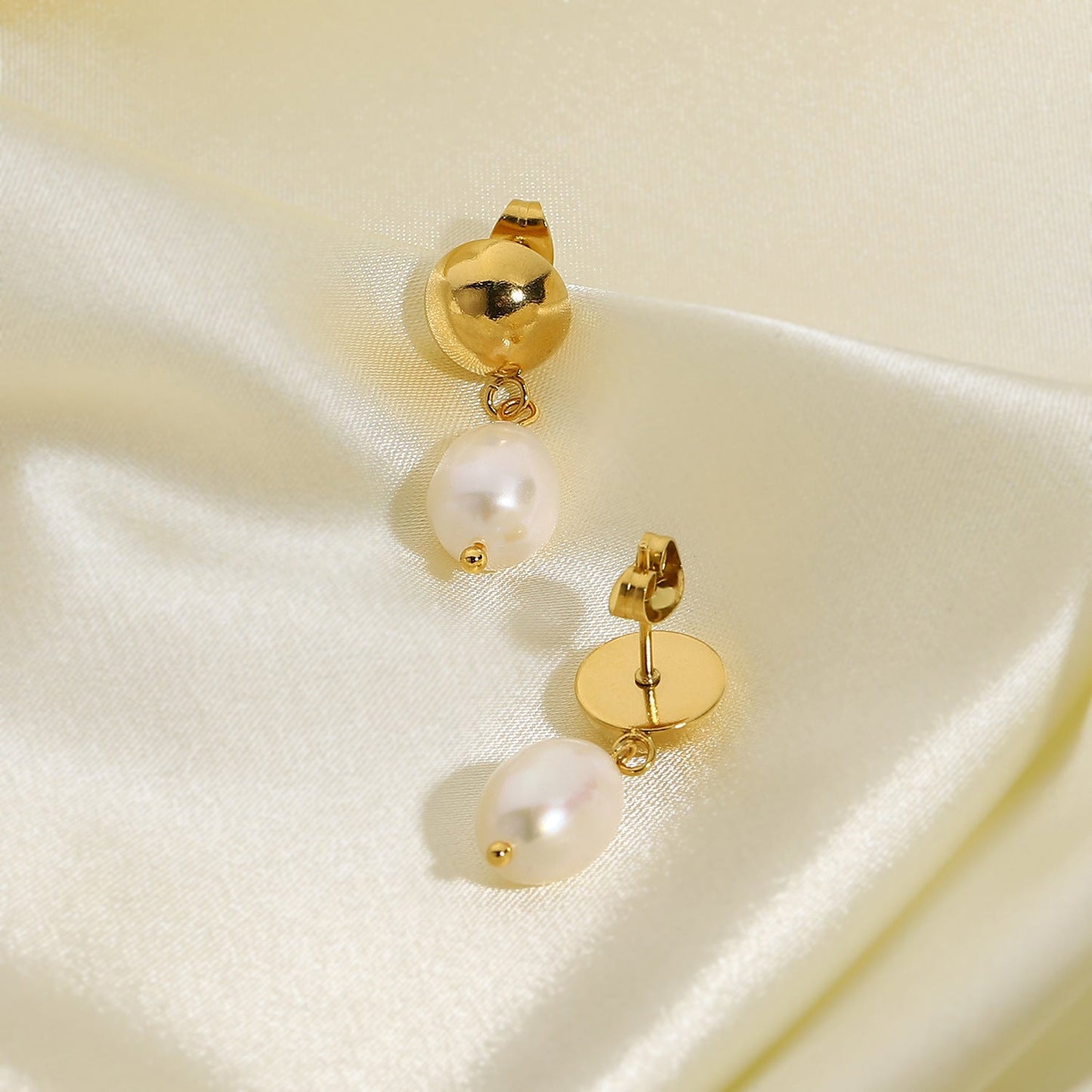 Cornelia Freshwater Pearl Earrings