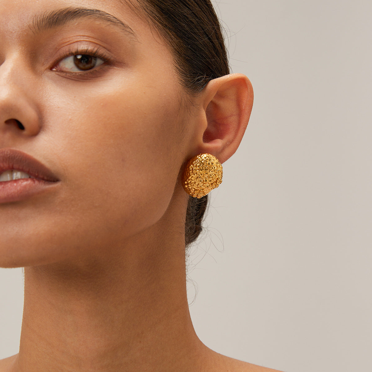 Carina Gold Earrings